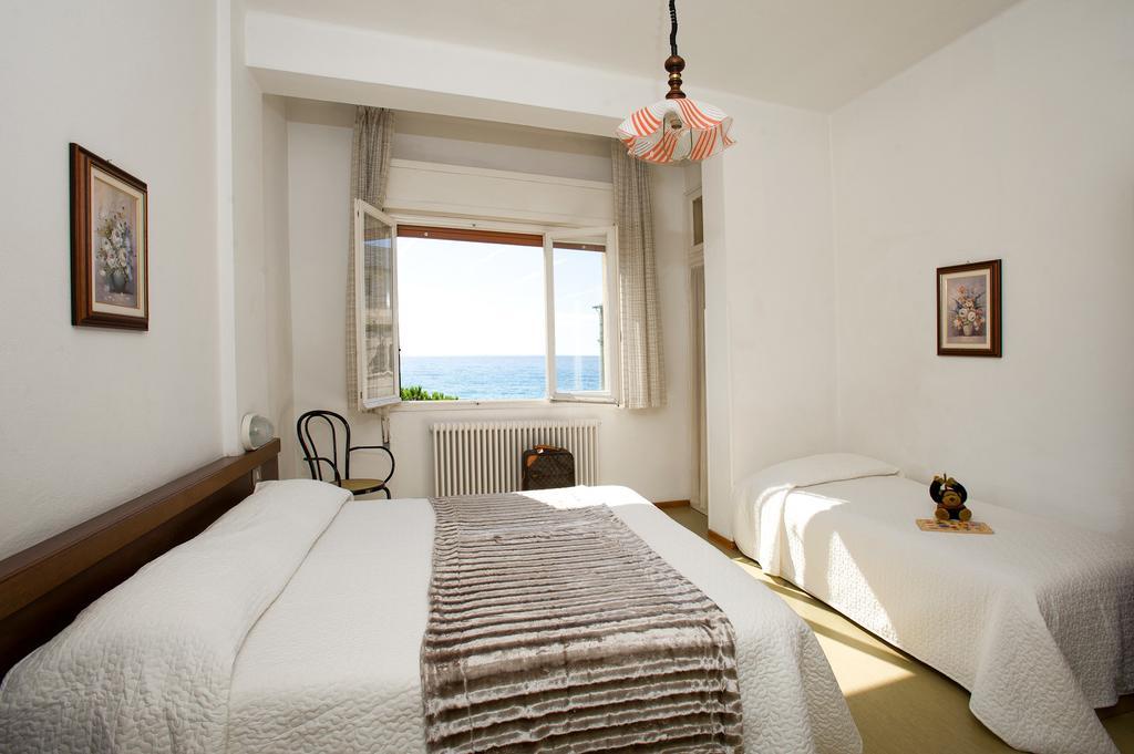 Hotel Lido Pietra Ligure Rom bilde