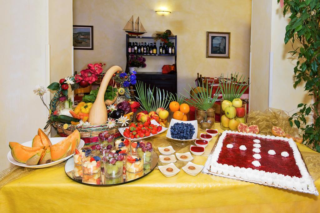 Hotel Lido Pietra Ligure Eksteriør bilde