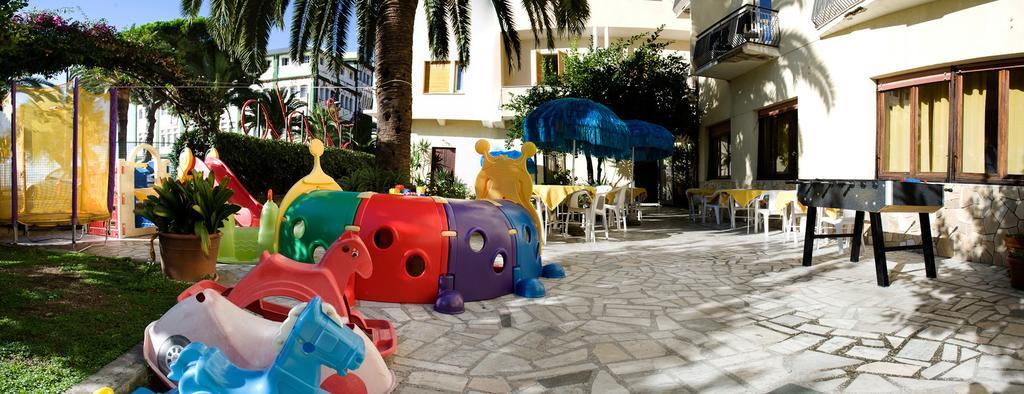Hotel Lido Pietra Ligure Eksteriør bilde