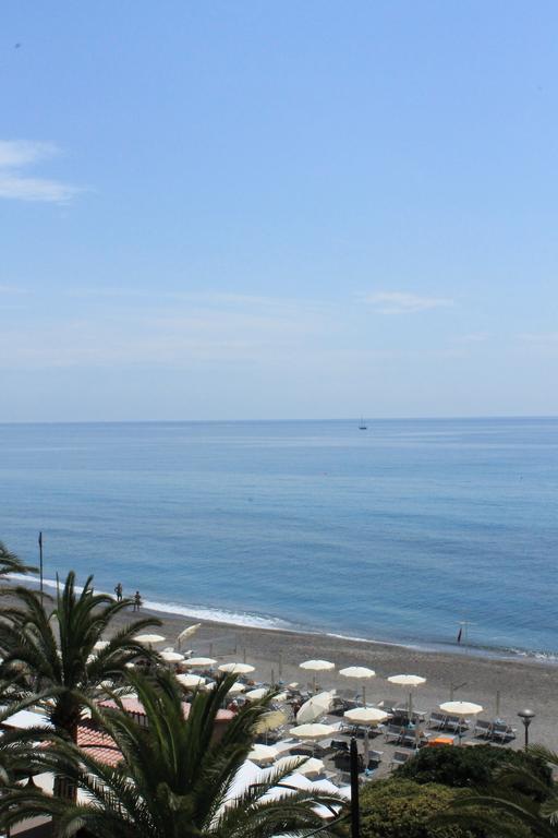Hotel Lido Pietra Ligure Eksteriør bilde