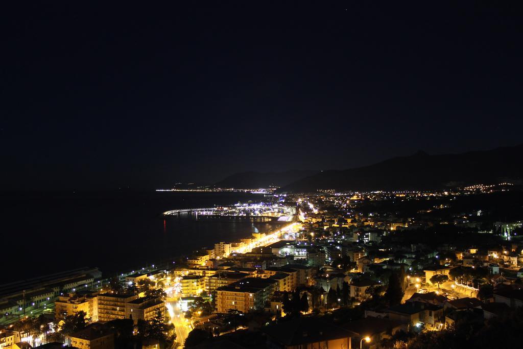 Hotel Lido Pietra Ligure Eksteriør bilde