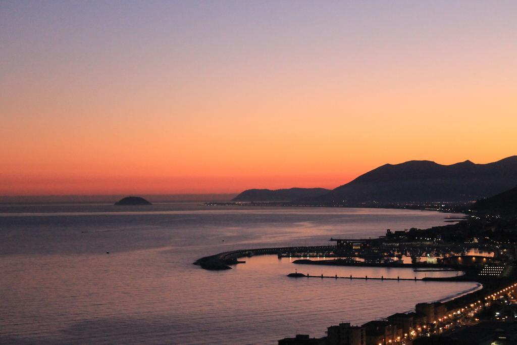 Hotel Lido Pietra Ligure Eksteriør bilde