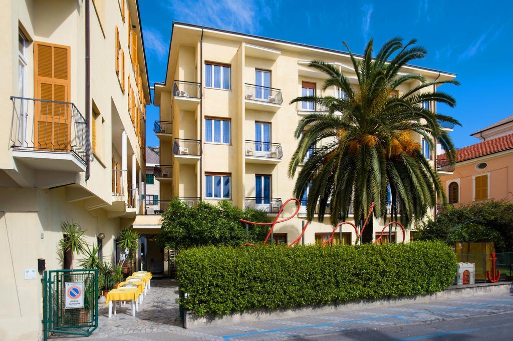 Hotel Lido Pietra Ligure Eksteriør bilde