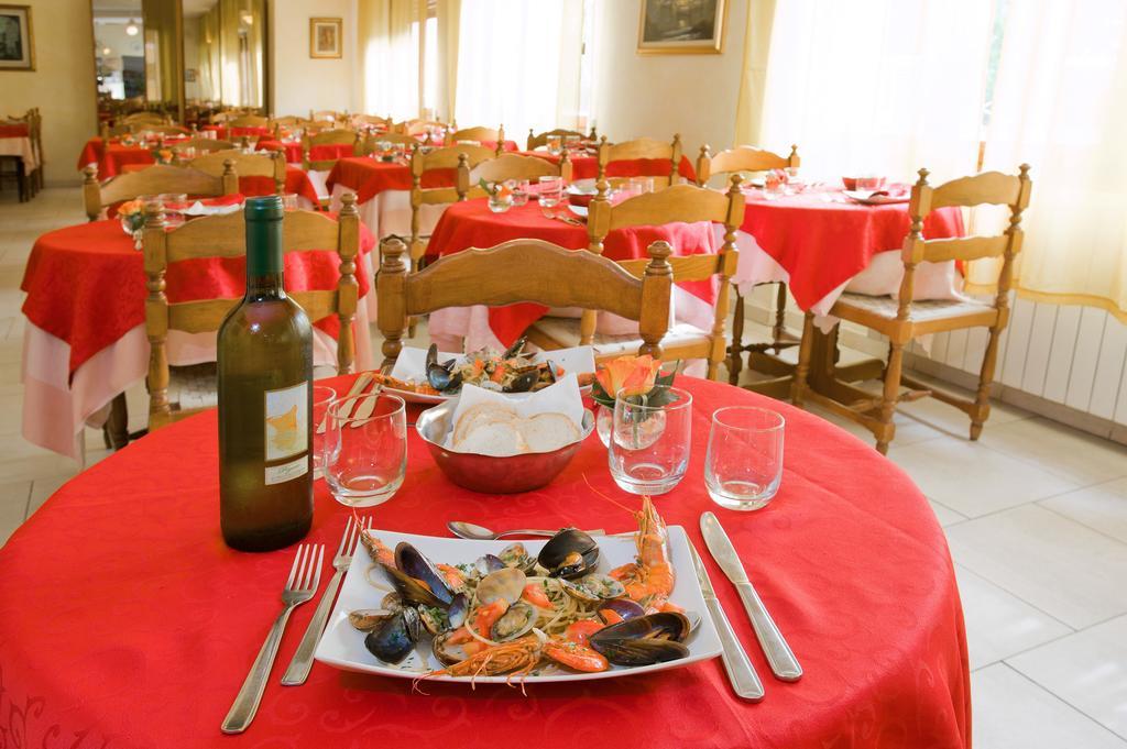 Hotel Lido Pietra Ligure Eksteriør bilde